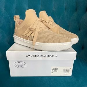 Steve Madden Lancer Women’s Sneakers - Blush - Size 7 - 9/10 condition